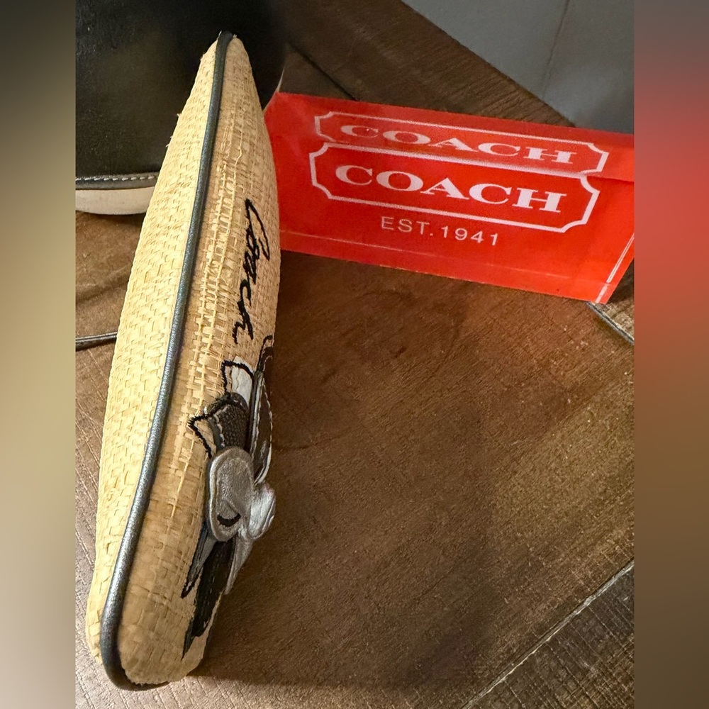 Coach Y2K Hampton 10th Anniversary Straw Wristlet - Picture 4 of 9
